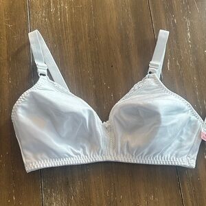 New Hanes bra 36D